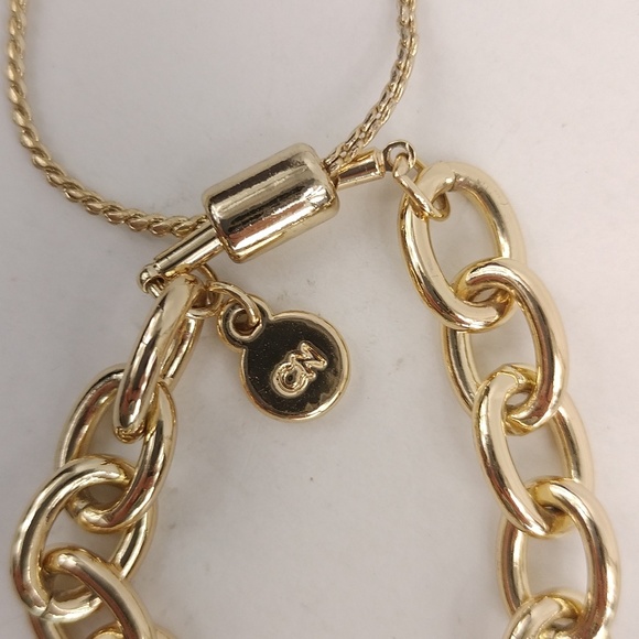Mary Kay Lock and Key Charm Bracelet - Picture 8 of 8